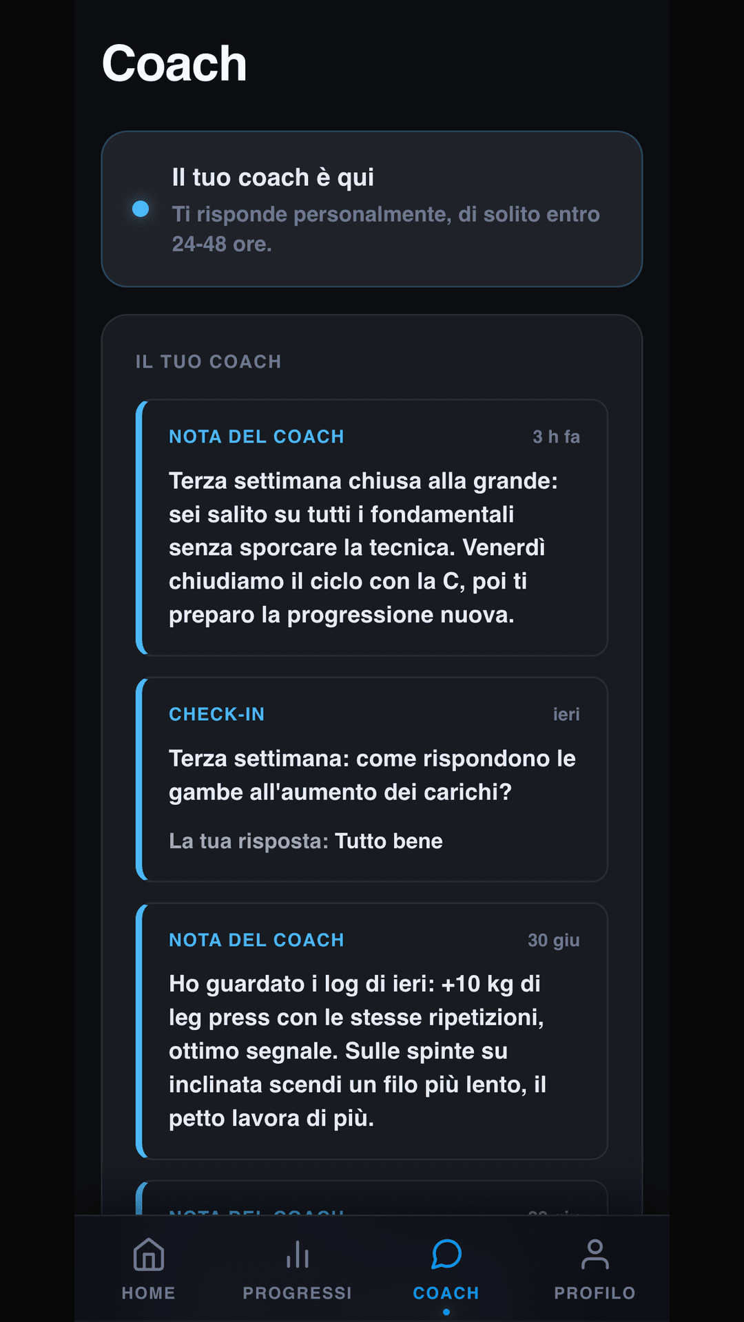 La schermata Coach dell'app: le note personali di Andrea sui carichi registrati dal cliente